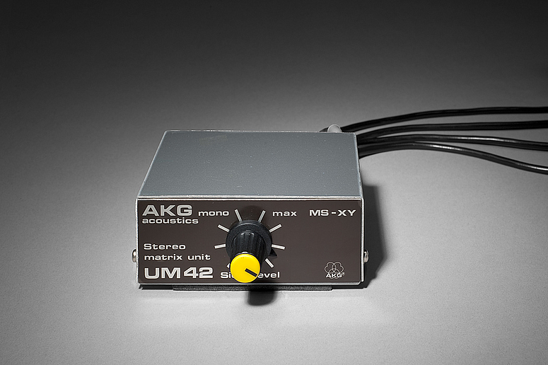 AKG UM42 MS Matrix AKG UM42 MS Matrix